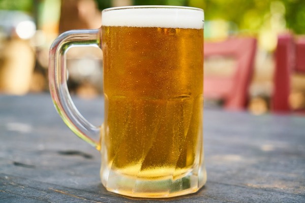 Birra ad alta fermentazione: cosa si sa della Ale? Con quali piatti accostarla?